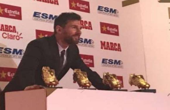 Messi recebe a quarta Chuteira de Ouro e se iguala a Cristiano Ronaldo
