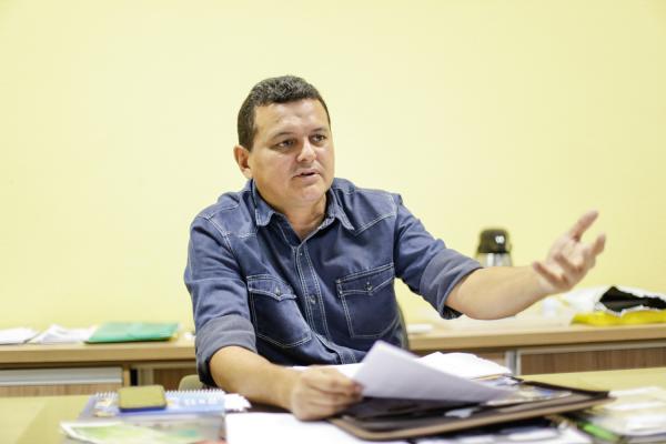 Prefeito de Miguel Alves denuncia ex-prefeita por desvio de recursos
