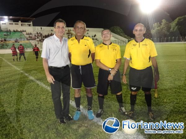 Partida solid&aacute;ria em prol do ex-jogador Carlos Silva atendeu expectativas.(Imagem:FlorianoNews)
