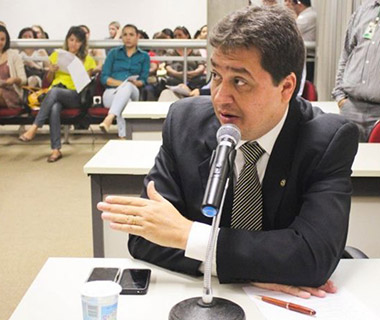 Sem JVC, deputados do PTB discutem estratégia para fortalecer bancada