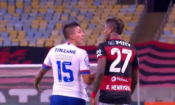 Flamengo recebe laudo de ofensa de Ramirez a Bruno Henrique e vai fazer denúncia ao STJD