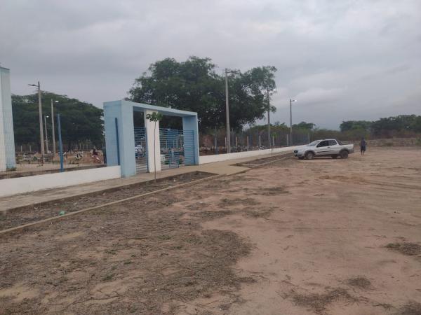 Cemit&eacute;rio Bom Jardim(Imagem:FlorianoNews)