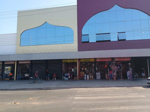 Mercado Público de Floriano proíbe vendas de jogos irregulares e reforça medidas de fiscalização