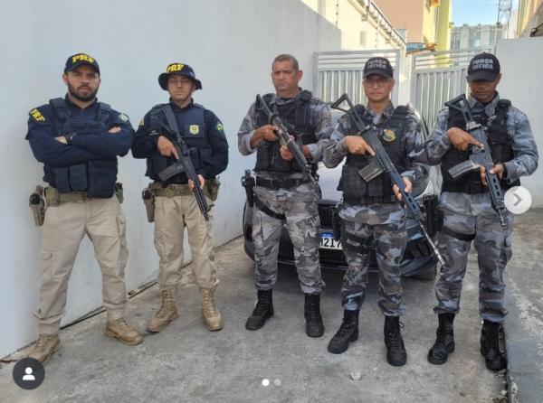 Opera&ccedil;&atilde;o Integrada da PM e PRF em Floriano resulta na condu&ccedil;&atilde;o de suspeitos por ve&iacute;culo roubado.(Imagem:Reprodu&ccedil;&atilde;o/Instagram)