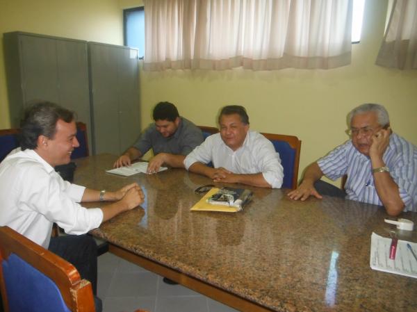 Tentativa frustrada de composição das Comissões Permanentes na Câmara Municipal.(Imagem:FlorianoNews)
