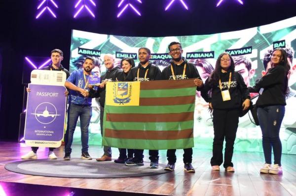 Seduckathon: Rafael premia 50 estudantes com viagem internacional e anuncia 300 intercambistas