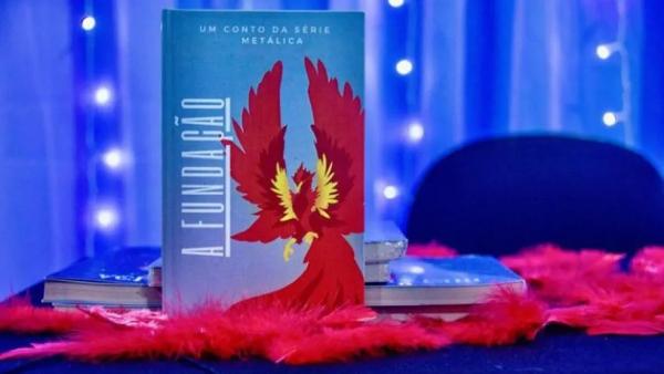  Livro de Ystefani Lima(Imagem: Divulga&ccedil;&atilde;o )