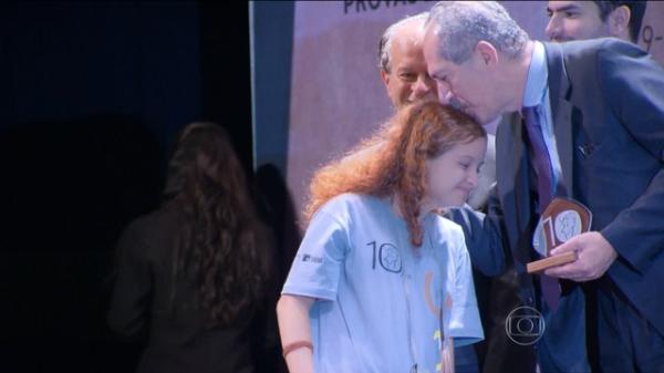 Professor do PI é homenageado na 10ª edição de Olimpíada de Matemática