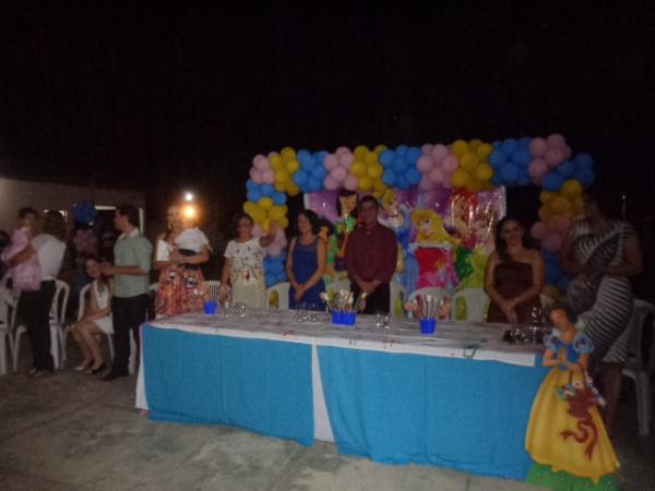 Alunos de Escola Municipal comemoram conclus&atilde;o da Educa&ccedil;&atilde;o Infantil com formatura.(Imagem:FlorianoNews)