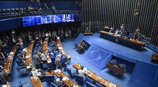 Senador quer acabar com discriminação de gênero nos concursos da PM e bombeiros