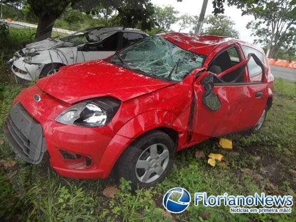 Ve&iacute;culo envolvido em acidente.(Imagem:FlorianoNews)