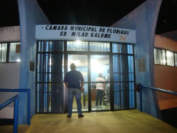 Realizada sessão na Câmara para debater projeto que altera o número de vereadores