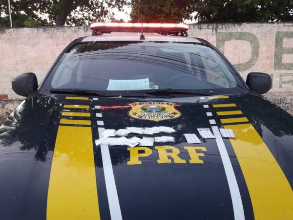 PRF prende caminhoneiro com anfetamina e cocaína no Piauí