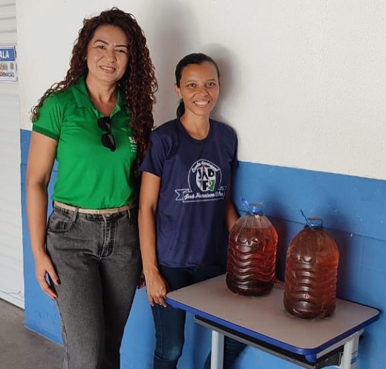 Projeto ÓleoColetar recolhe mais de 70 litros de óleo usado em escolas de Floriano no mês de outubro