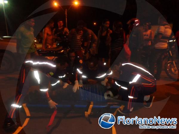 Rapaz é socorrido pelo SAMU(Imagem:FlorianoNews)