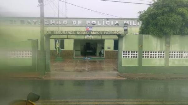Homem é vítima de assalto ao deixar universidade em Floriano