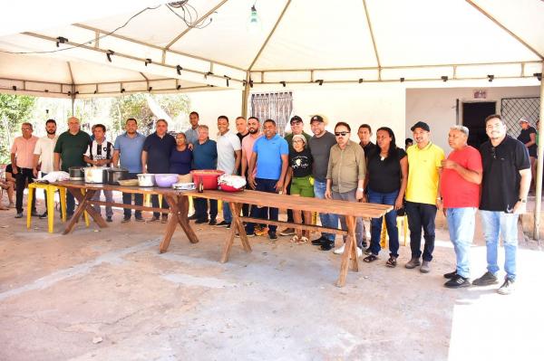 Vereador Felipe Vieira participa e apoia a tradicional festa das Porteiras