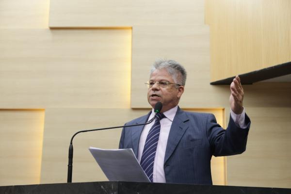 Gustavo Neiva critica privatização da Agespisa