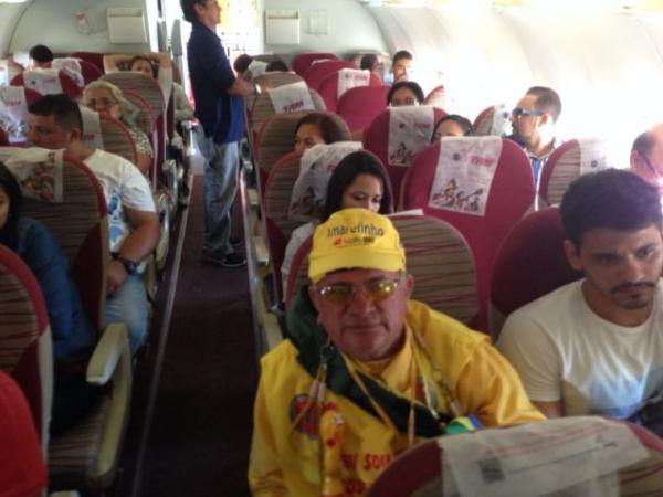 Rep&oacute;rter Amarelinho e Prefeito Gilberto Jr embarcaram no aeroporto de Teresina.(Imagem:FlorianoNews)