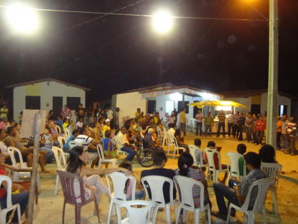Coliga&ccedil;&atilde;o: Floriano Seguindo em Frente(Imagem:FlorianoNews)