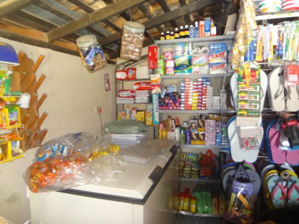 Comerciante &eacute; assaltado e ferido no bairro Curador.(Imagem:FlorianoNews)