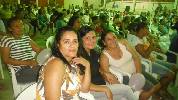Mulheres s&atilde;o homenageadas pela prefeitura de Bar&atilde;o de Graja&uacute;.(Imagem:FlorianoNews)