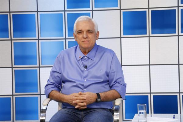 Themístocles anuncia reunião com o PSB e diz que Lobão é Firmino