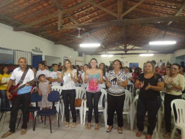  Centro de Ensino M&eacute;dio Aristides Lob&atilde;o inaugurou sala de inform&aacute;tica.(Imagem:FlorianoNews)