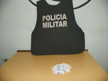 Duas mulheres são presas com 150 pedras de crack
