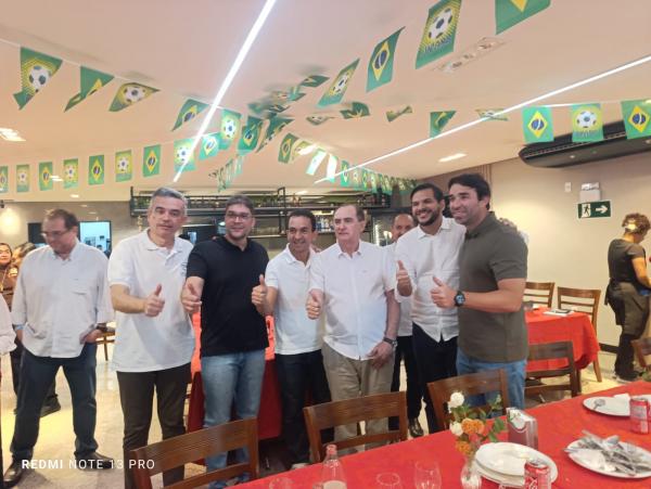 Prefeito Ant&ocirc;nio Reis recebe Washington Bandeira e discute desenvolvimento de Floriano.(Imagem:FlorianoNews)