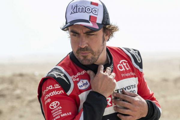 Fernando Alonso passa por cirurgia, mas não tem lesões sérias após acidente