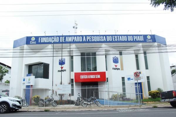 Fapepi lança edital com R$ 9 mi em bolsas de mestrado e doutorado para programas de pós-graduação