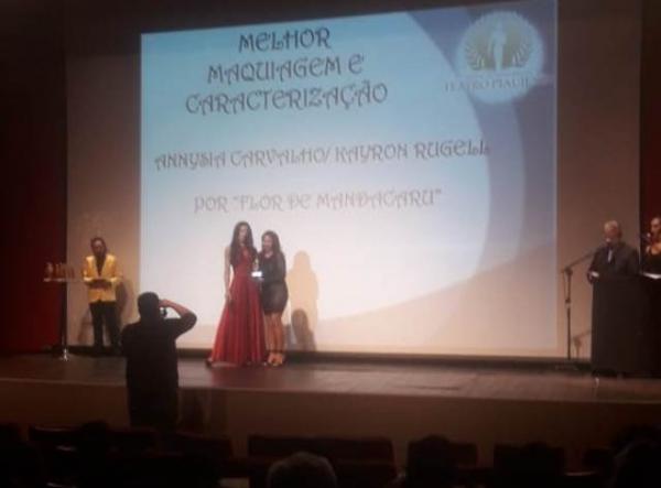 Giramundo Produções é premiada com troféu de melhor maquiagem e caracterização