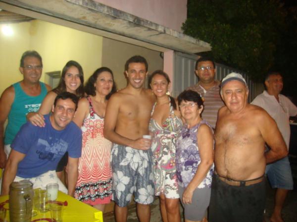 Fam&iacute;lia reunida em comemora&ccedil;&atilde;o(Imagem:Floriano News)