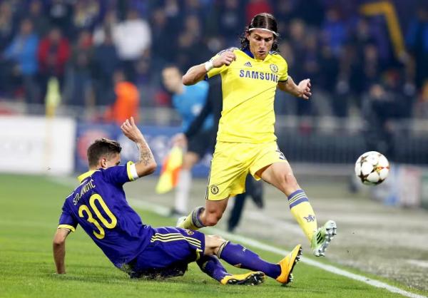 Filipe Lu&iacute;s em a&ccedil;&atilde;o pelo Chelsea.(Imagem:Efeservicios)