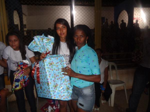 Professores promovem homenagem &agrave;s m&atilde;es em comunidade rural de Floriano(Imagem:FlorianoNews)
