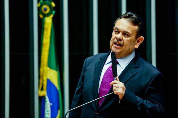 Silas cobra Renan Calheiros e Senado sobre redução da maioridade penal