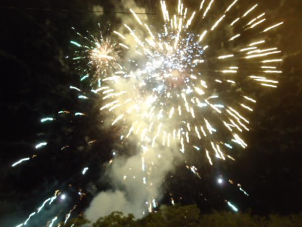 Festa da Virada re&uacute;ne milhares de baronenses para comemorar chegada de 2016.(Imagem:FlorianoNews)