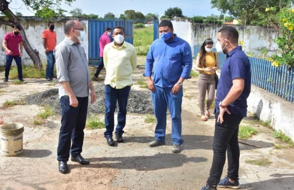 Escolas municipais de Floriano recebem obras de reestrutura&ccedil;&atilde;o.(Imagem:Secom)