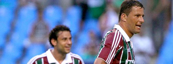 Flu esbarra na marcação do Goiás, fica no empate e perde a liderança