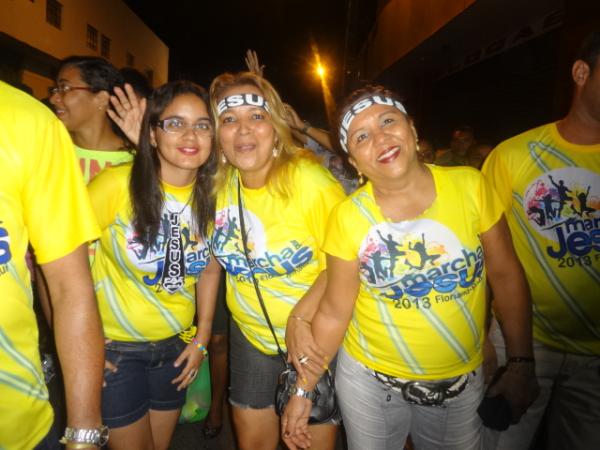 8&ordf; Marcha para Jesus leva multid&atilde;o &agrave;s ruas de Floriano.(Imagem:FlorianoNews)