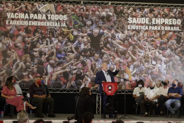Nos bastidores, governo admite que queria polarização com PT, mas não com Lula