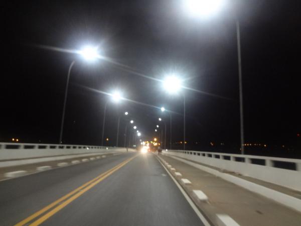 Ponte que liga Floriano e Barão de Grajaú recebe sistema de iluminação