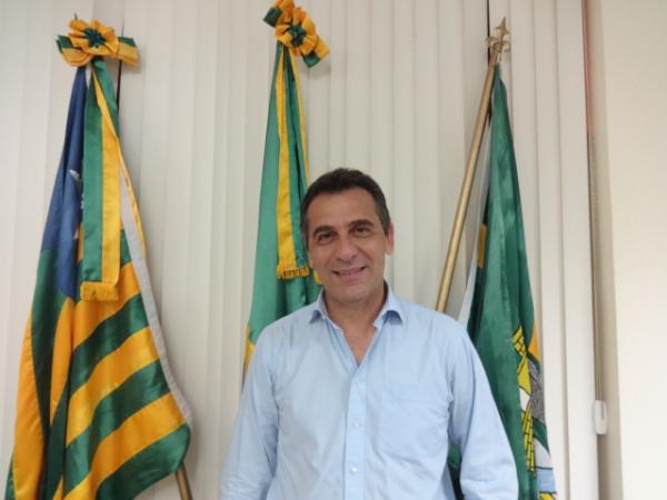 Prefeito Gilberto J&uacute;nior(Imagem:FlorianoNews)