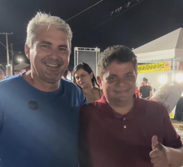 Maurício Bezerra prestigia a 72ª Expoapi em Teresina