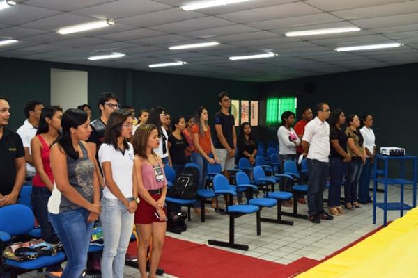 Acad&ecirc;micos da UESPI promovem o I Encontro de Hist&oacute;ria de Floriano e Microregi&atilde;o.(Imagem:Waldemir Miranda)