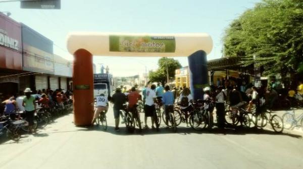 Passeio cicl&iacute;stico abre programa&ccedil;&atilde;o de 121&ordm; anivers&aacute;rio de Floriano.(Imagem:FlorianoNews)