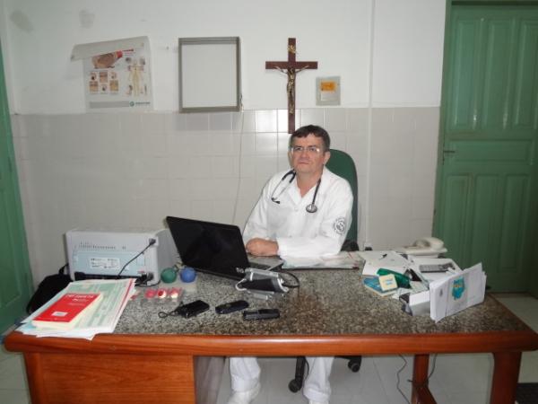 Dr. Manoel Em&iacute;dio(Imagem:FlorianoNews)