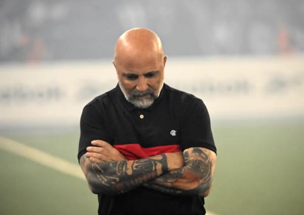 Sampaoli est&aacute; com o filme queimado com a torcida.(Imagem:Andr&eacute; Dur&atilde;o)