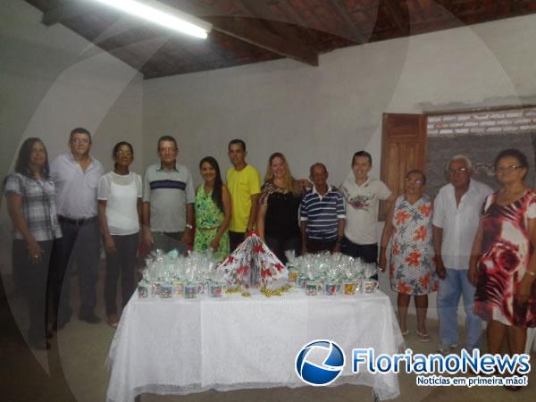 Nova diretoria toma posse na Associação de Moradores do Bairro Irapuá II.(Imagem:FlorianoNews)